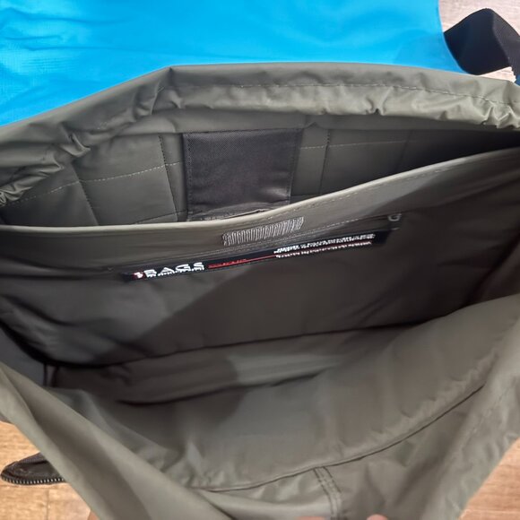 Golla Genmob “Generation Mobile” Messenger Bag – Blue/ tinted Olive green - Picture 5 of 8